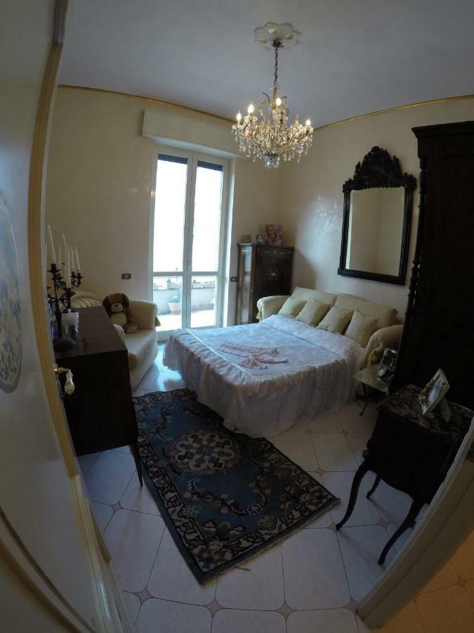 B&B Goldmund Neapol Zewnętrze zdjęcie