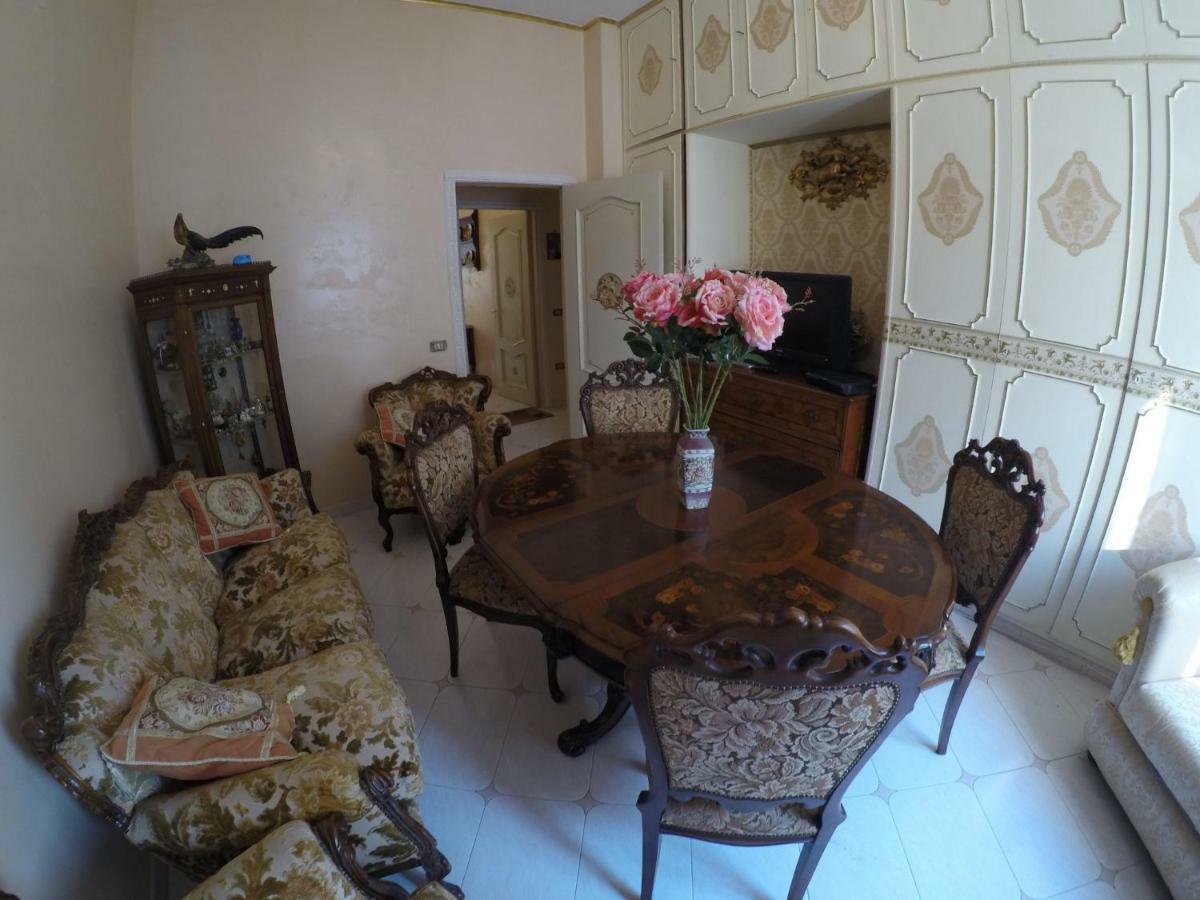 B&B Goldmund Neapol Zewnętrze zdjęcie