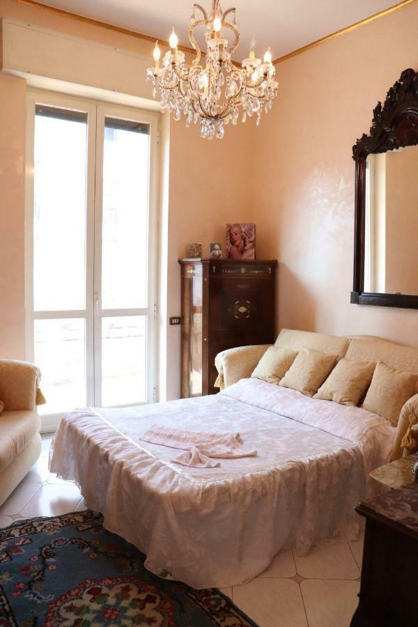 B&B Goldmund Neapol Zewnętrze zdjęcie